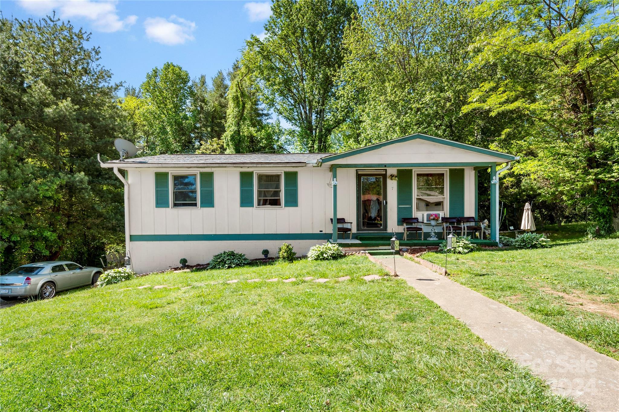 High Meadow Rd, Asheville, NC 28803
