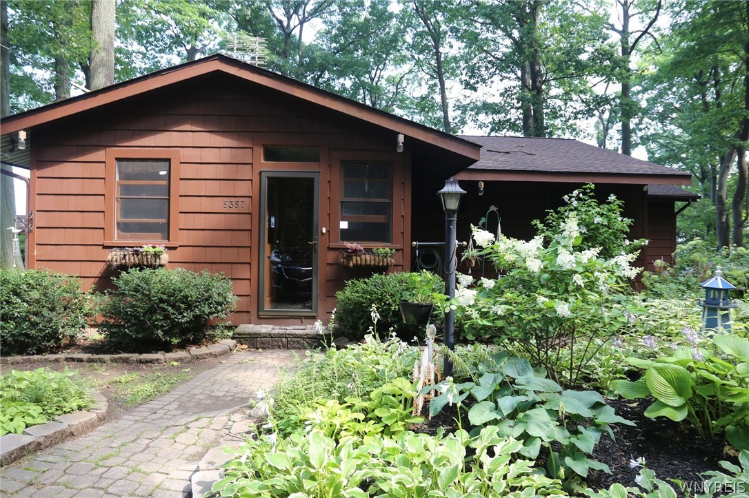 Lake Rd, Burt, NY 14028