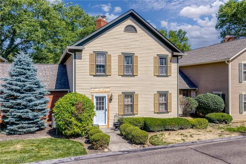 53 Hudson Common Drive, Hudson, OH, 44236 | Card Image