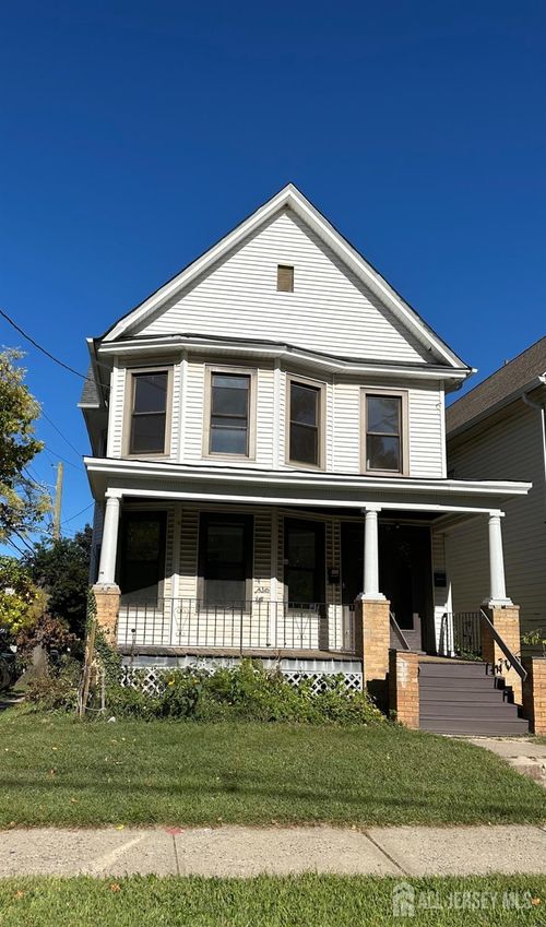 79 Nichol Ave, New Brunswick, NJ, 08901-2838 | Card Image