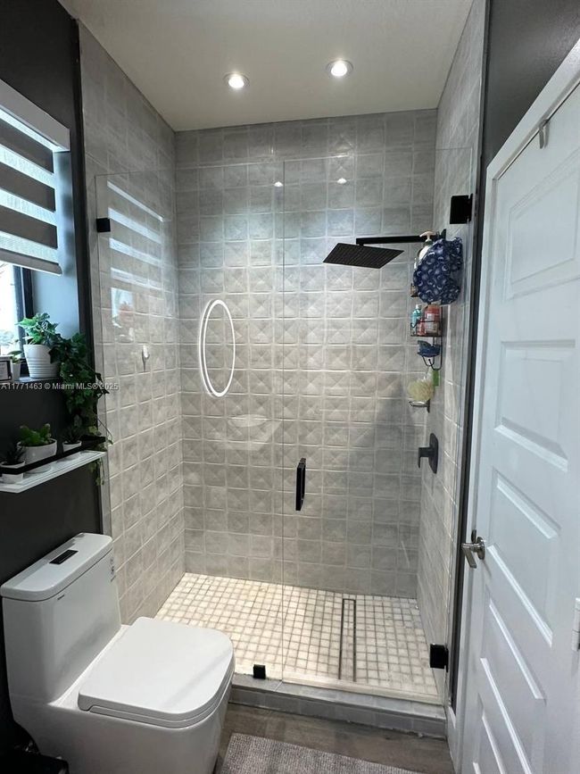 8868 Nw 161 St Ter, House other with 4 bedrooms, 3 bathrooms and null parking in Miami Lakes FL | Image 33