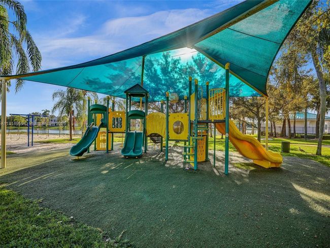 17610 Sw 4 Th Ct, House other with 4 bedrooms, 2 bathrooms and null parking in Pembroke Pines FL | Image 52
