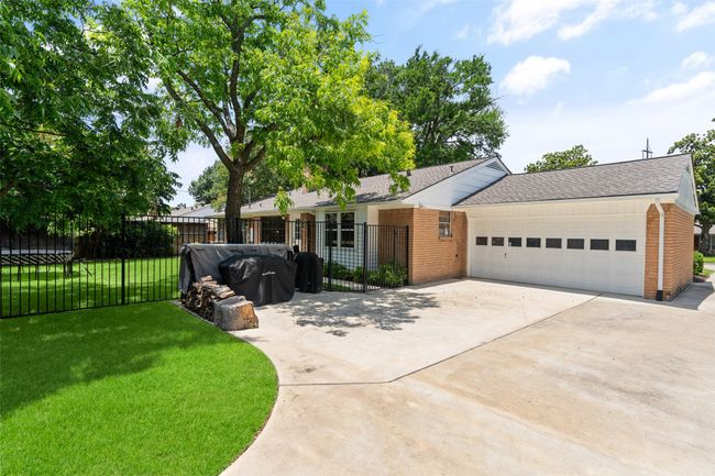 202 N Weatherred Dr, House other with 3 bedrooms, 2 bathrooms and null parking in Richardson TX | Image 30