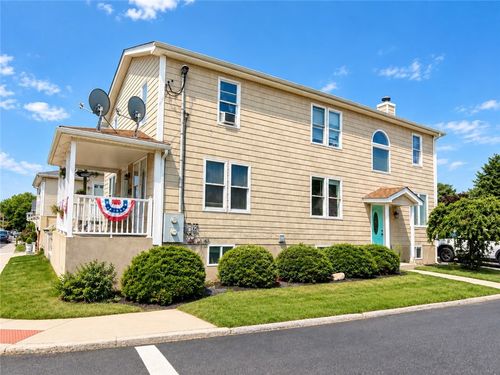 2-313 State Street Street, Bristol, RI, 02809 | Card Image