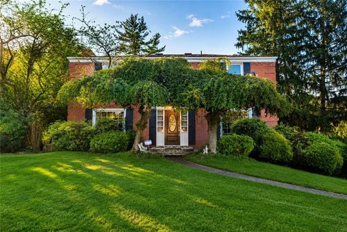 3200 Nottingham Dr, Pittsburgh, PA, 15235-5118 | Card Image