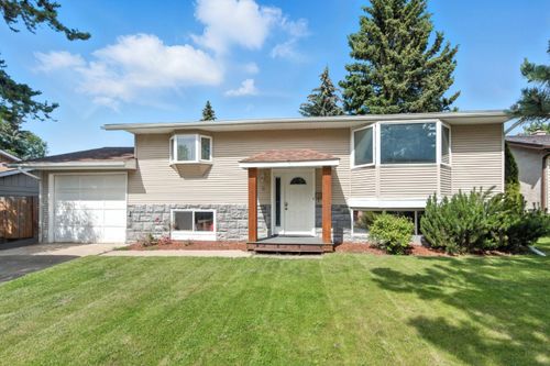 8 Mckinnon Crescent, Red Deer, AB, T4N0J5 | Card Image