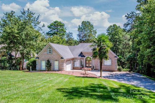 214 Wildwood Cove Dr, Mooresville, NC, 28117-6411 | Card Image