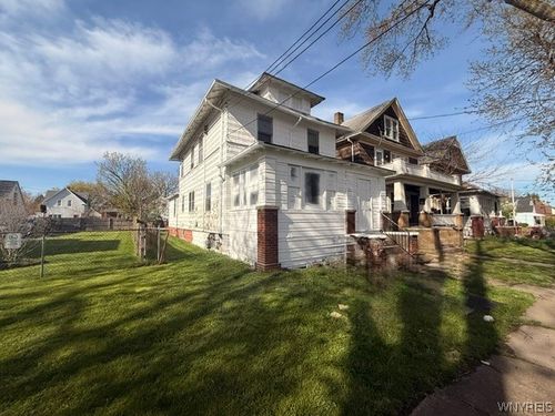 2020 Forest Ave, Niagara Falls, NY, 14301-1328 | Card Image
