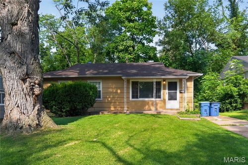 9713 Medford Dr, Saint Louis, MO, 63136-1941 | Card Image
