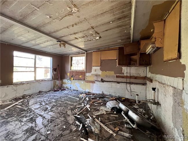 49 63 Rd St, House other with 3 bedrooms, 1 bathrooms and 1 parking in Yankeetown FL | Image 15