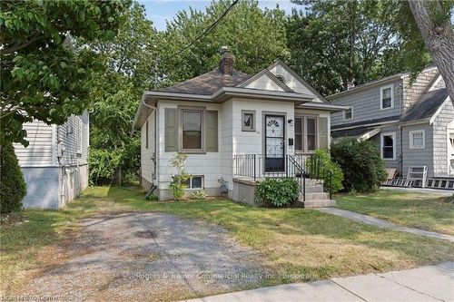 bsmt-211 Toronto St, Kingston, ON, K7L4A9 | Card Image
