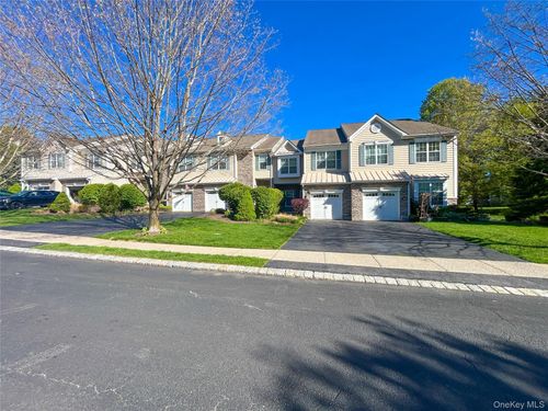 1063 Dutcher Dr, Fishkill, NY, 12524-4905 | Card Image