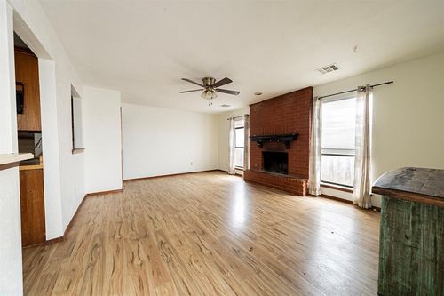 1113 Swan Lake Rd, Edmond, OK, 73003-4814 | Card Image