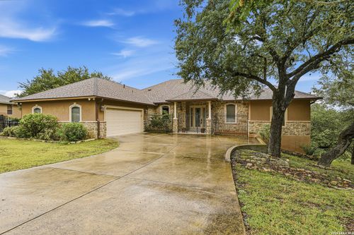 401 Lorne Rd, Canyon Lake, TX, 78133-6044 | Card Image