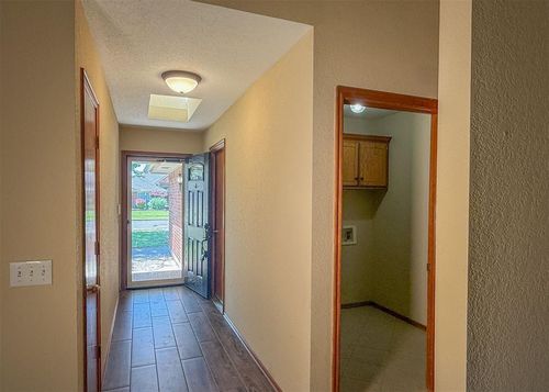 4021 Kent St, Norman, OK, 73072-2222 | Card Image