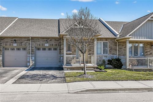 18 Ecker Lane, Hamilton, ON, L0R1C0 | Card Image