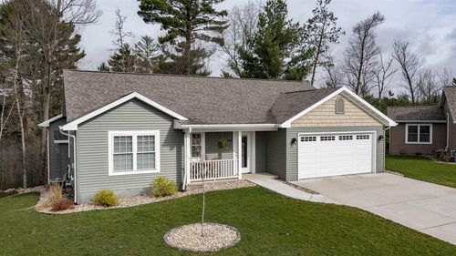 564 Hart Court, WAUPACA, WI, 54981 | Card Image