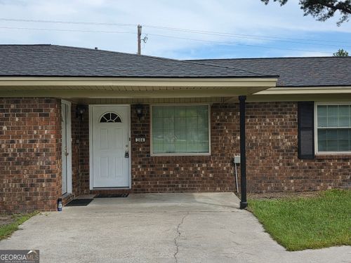 304 W 5th St, Rincon, GA, 31326-8801 | Card Image