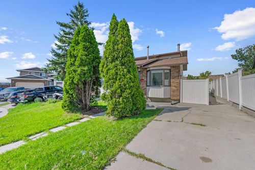 60 Whitaker Close Ne, Calgary, AB, T1Y5K3 | Card Image