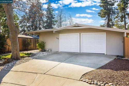 1439 Toyon Dr, Concord, CA, 94520-2910 | Card Image