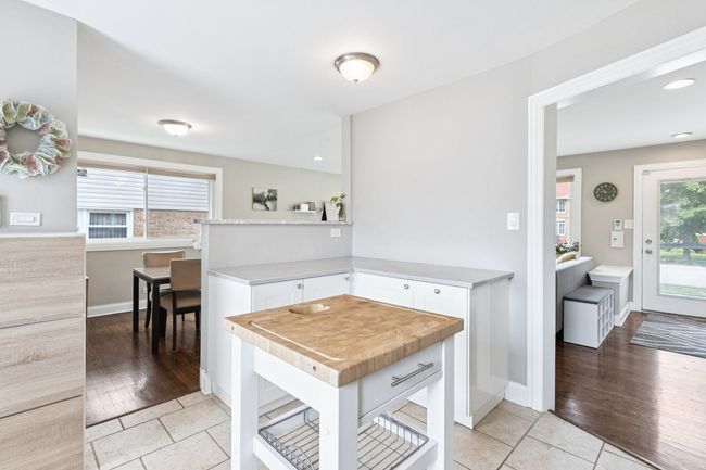 9333 Kildare Ave, House other with 3 bedrooms, 3 bathrooms and 4 parking in Skokie IL | Image 8