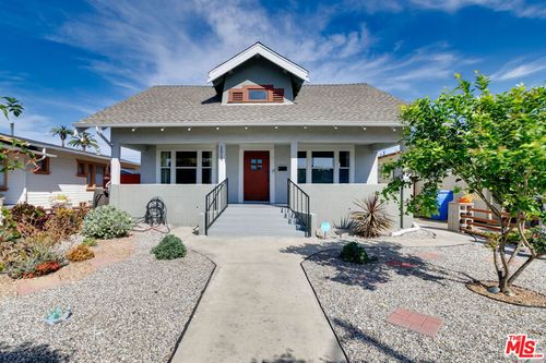 1519 W 51st Pl, Los Angeles, CA, 90037 | Card Image