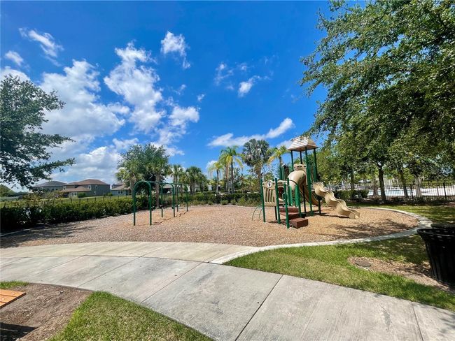 9520 Lemon Drop Loop, House other with 6 bedrooms, 3 bathrooms and null parking in SUN CITY CENTER FL | Image 22