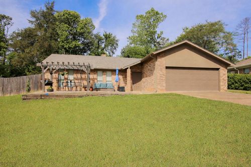 3311 Lockhaven St, Kilgore, TX, 75662-3038 | Card Image