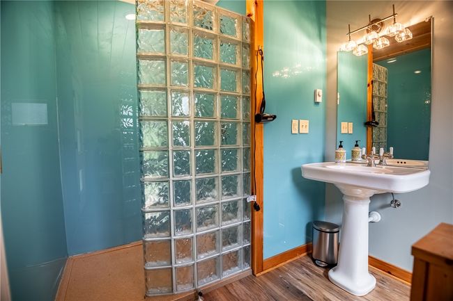 Bath house | Image 25