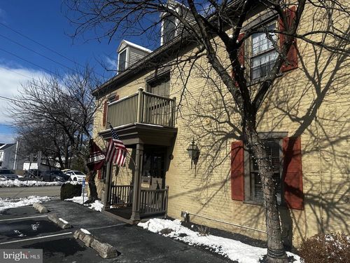14 N Walnut St, MECHANICSBURG, PA, 17055-3398 | Card Image
