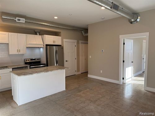 23742 Greater Mack Ave, Saint Clair Shores, MI, 48080-1405 | Card Image