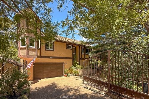 1951 Pierce Ave, Cambria, CA, 93428-5273 | Card Image