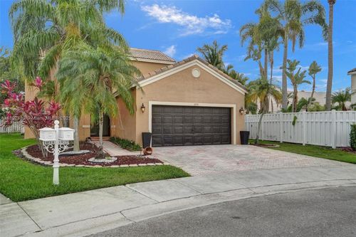 1070 Briar Ridge Rd, Weston, FL, 33327-1712 | Card Image