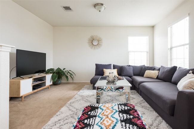 5511 Apple Orchard Ln, House other with 3 bedrooms, 3 bathrooms and 1 parking in Austin TX | Image 6