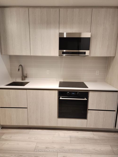 2506-110 Broadway Ave, Toronto, ON, M4P1V7 | Card Image