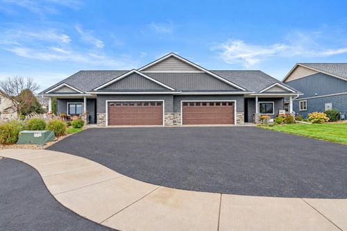 3563 Newcastle Dr, River Falls, WI, 54022-4439 | Card Image