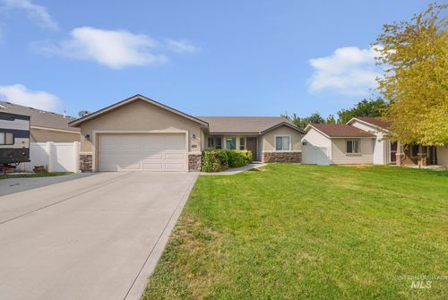 420 Pheasant Rd W, Twin Falls, ID, 83301-5838 | Card Image