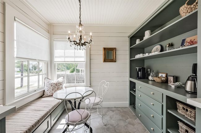 612 S Day St, House other with 4 bedrooms, 3 bathrooms and 1 parking in Brenham TX | Image 18