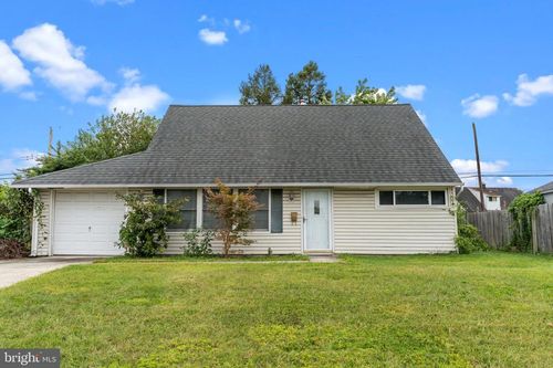53 Crestwood Rd, LEVITTOWN, PA, 19057-1726 | Card Image
