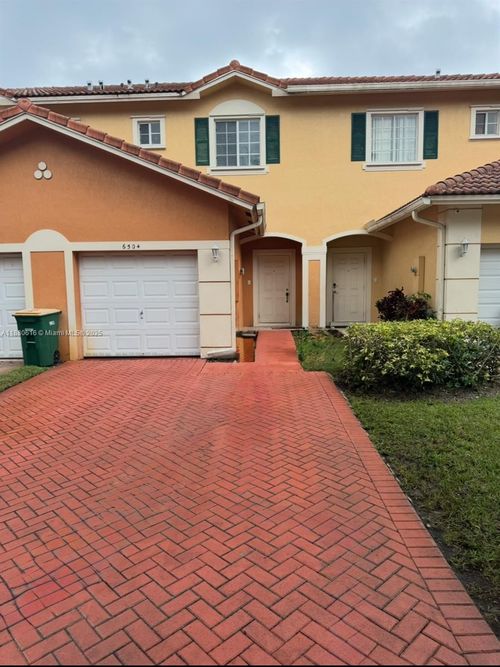 6504 Catalina Ln, Tamarac, FL, 33321-5530 | Card Image