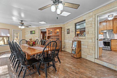 102 Zornia Dr, Castle Hills, TX, 78213-2110 | Card Image