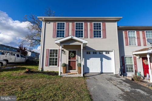 112 W South St, Franklintown, PA, 17323-9804 | Card Image