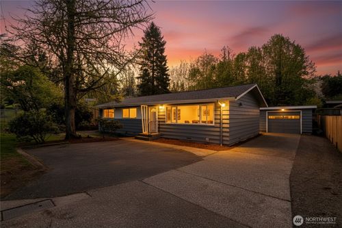 3002 Lakeway Dr, Bellingham, WA, 98229-2344 | Card Image