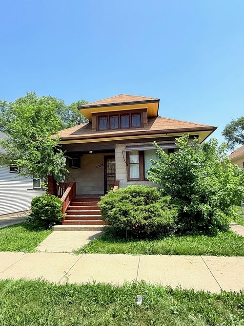 10119 S Wentworth Ave, Chicago, IL, 60628-1924 | Card Image