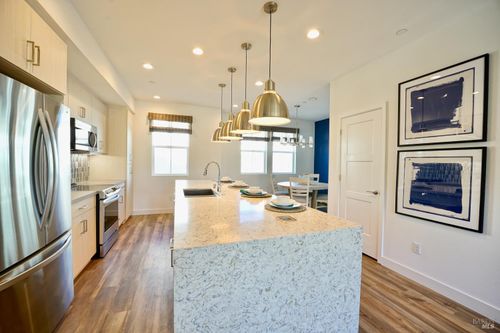 106 Rockview Rd, Novato, CA, 94949-5067 | Card Image