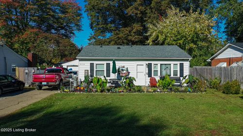 10008 Donau Ln, Louisville, KY, 40272-3843 | Card Image