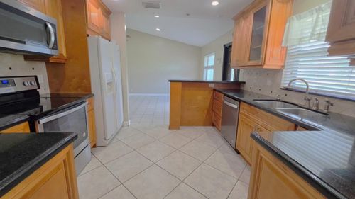 5686 Shillington Way, Lake Worth, FL, 33463 | Card Image