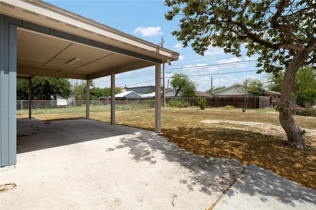 321 E Stubbs St, House other with 3 bedrooms, 2 bathrooms and 2 parking in Edinburg TX | Image 16