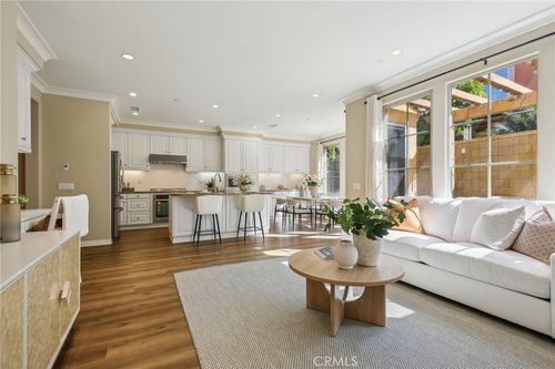 76 Bianco, Irvine, CA, 92618-0106 | Card Image