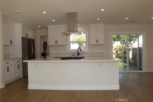 13218 Premiere Ave, Downey, CA, 90242-4705 | Card Image